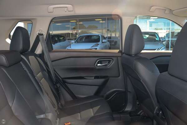 2023 Nissan X-TRAIL ST-L T33