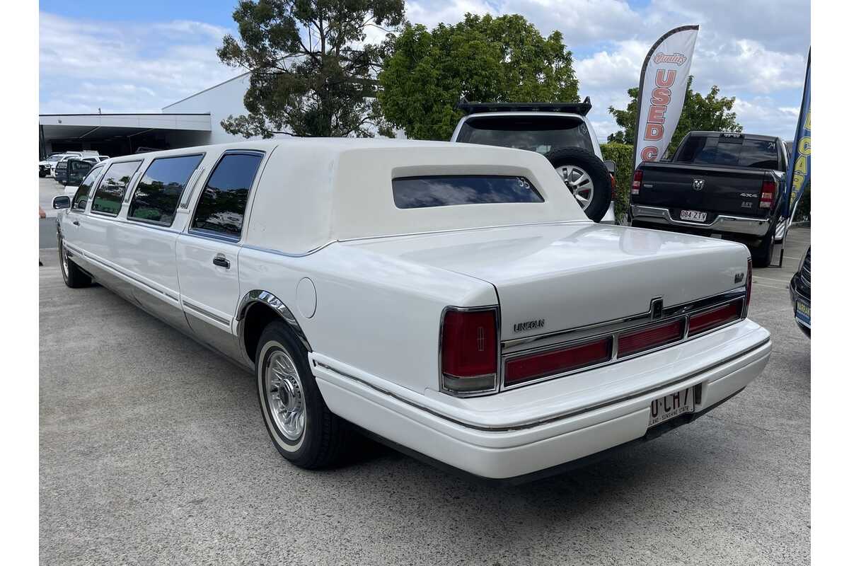 1997 Lincoln Town Car Limousine Series II
