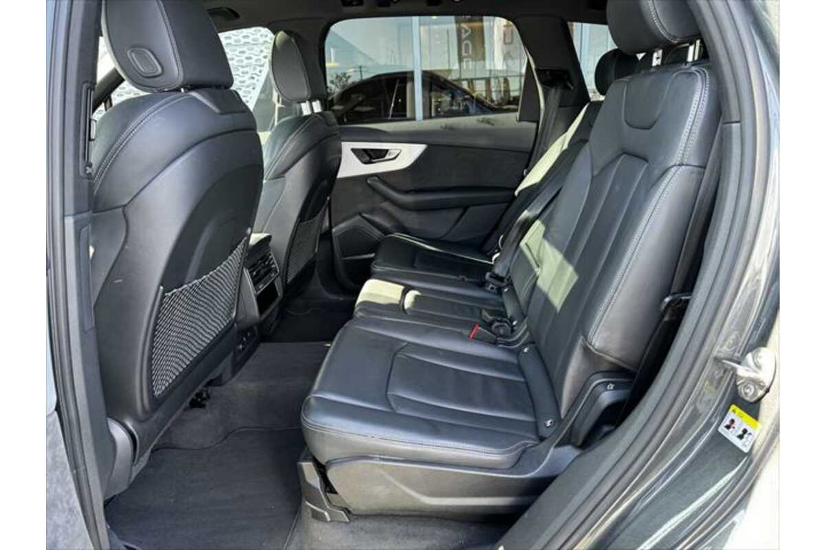 2021 Audi Q7 50 TDI S line 4M