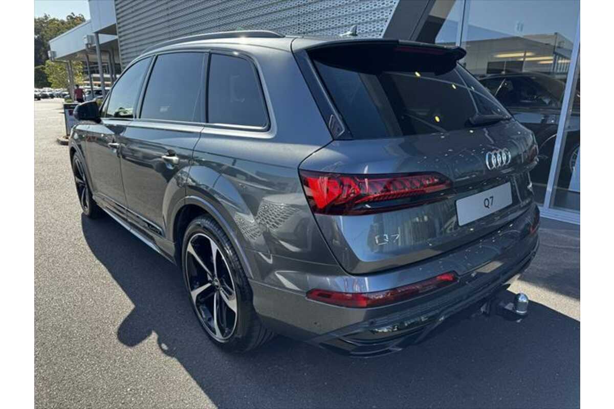2021 Audi Q7 50 TDI S line 4M