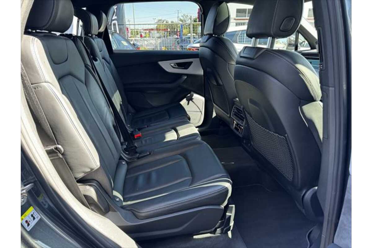 2021 Audi Q7 50 TDI S line 4M