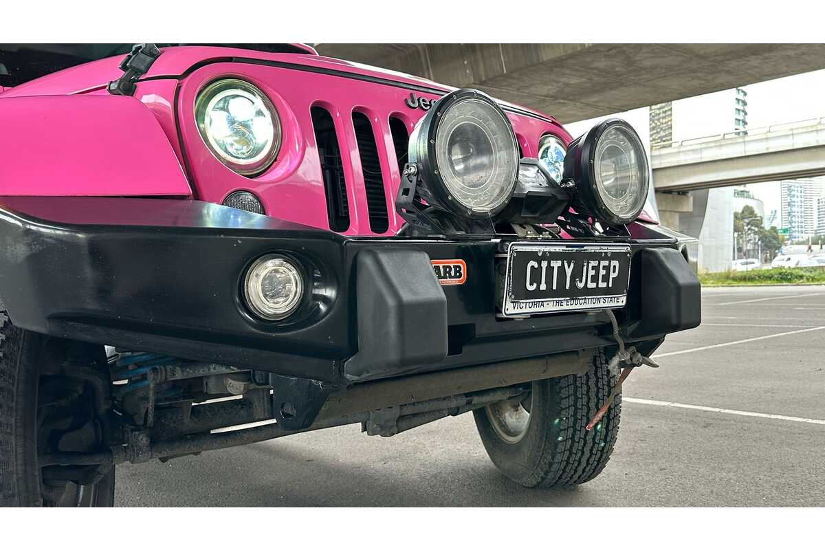 2014 Jeep Wrangler Unlimited Overland JK