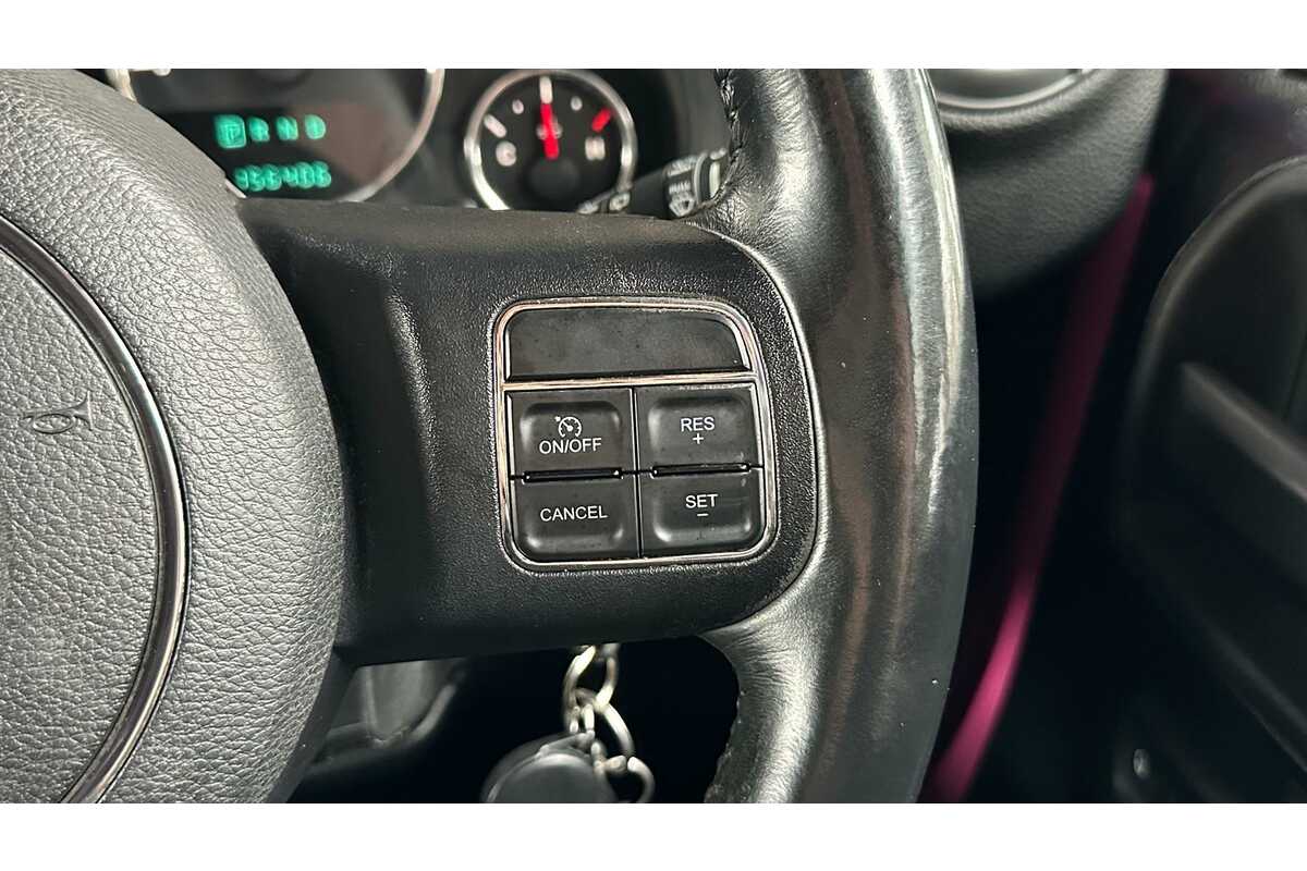 2014 Jeep Wrangler Unlimited Overland JK