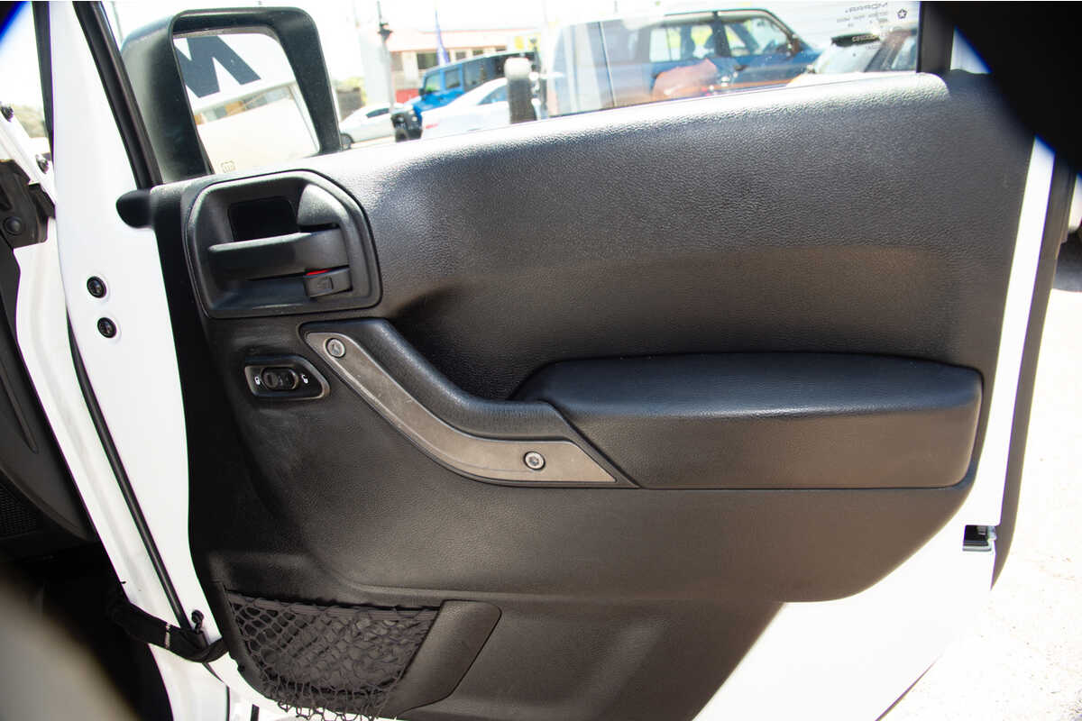 2014 Jeep Wrangler Unlimited Sport JK