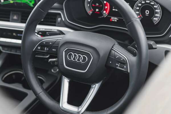 2020 Audi A4 35 TFSI S line B9
