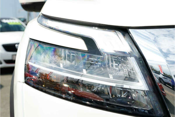 2022 Nissan Pathfinder ST-L R53