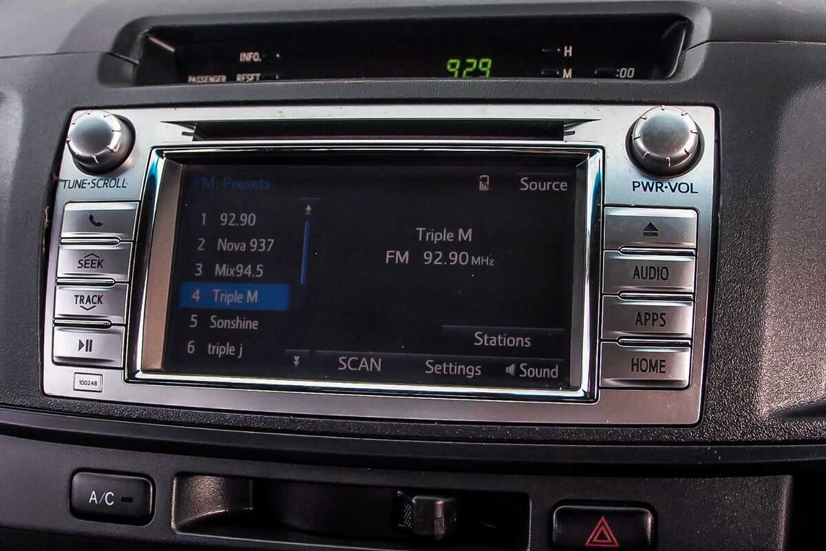 2015 Toyota Hilux SR KUN26R