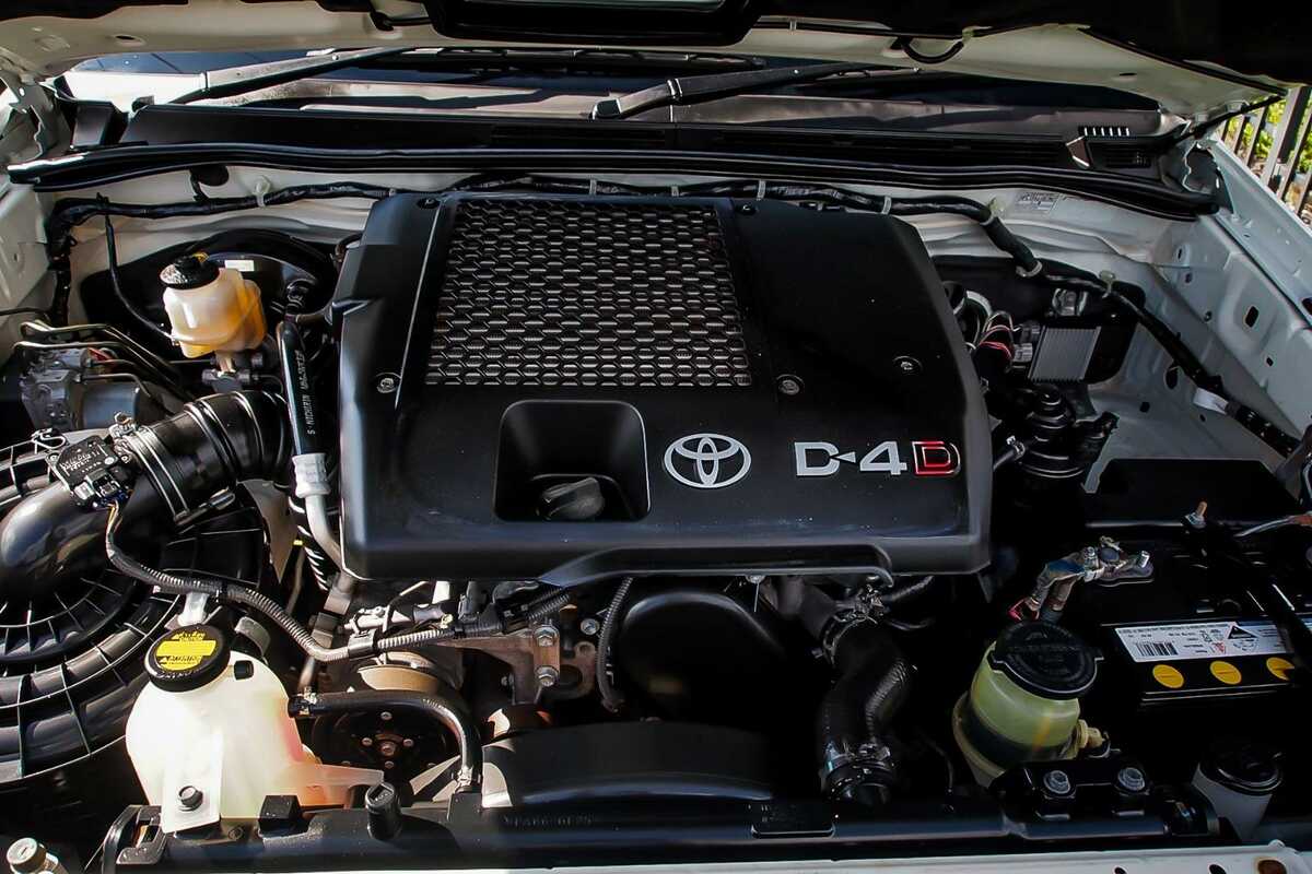 2015 Toyota Hilux SR KUN26R