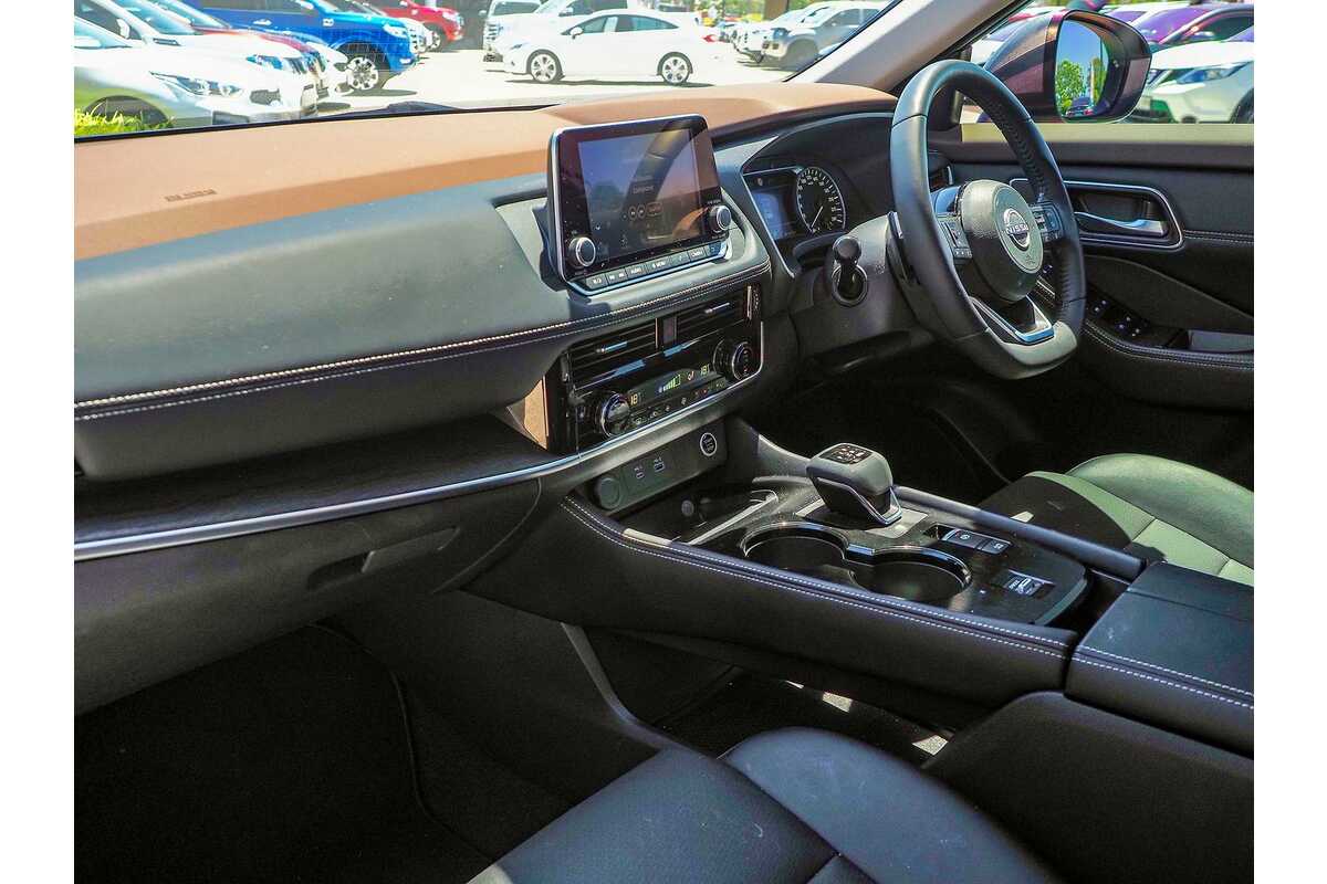 2022 Nissan X-TRAIL ST-L T33