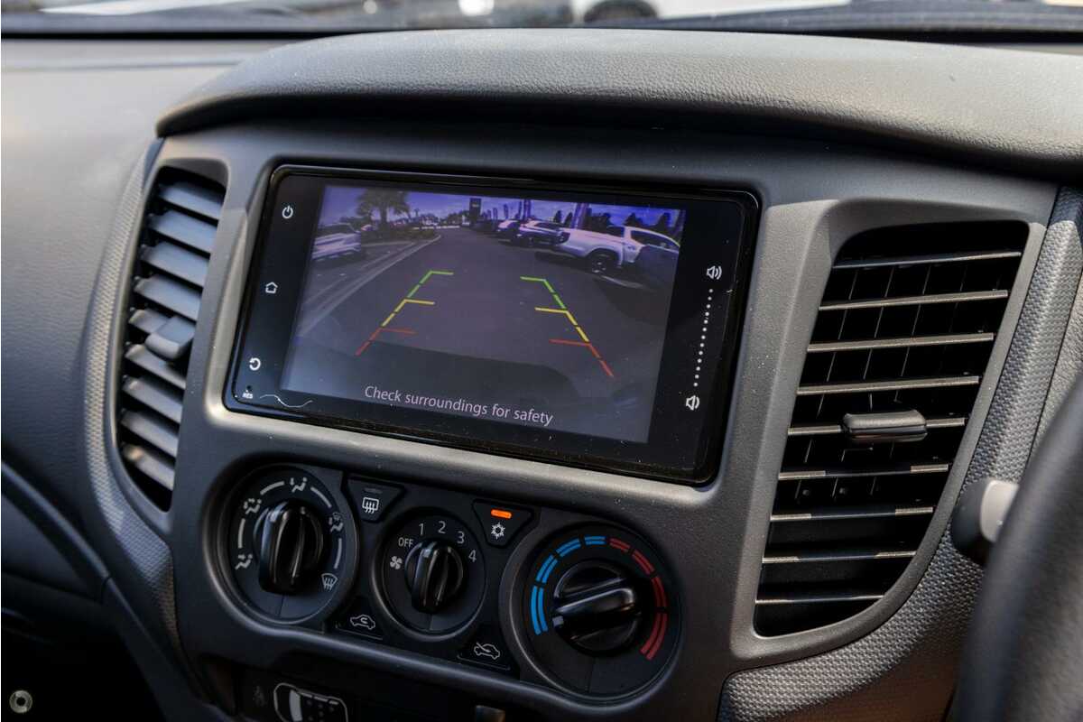 2023 Mitsubishi Triton GLX MR