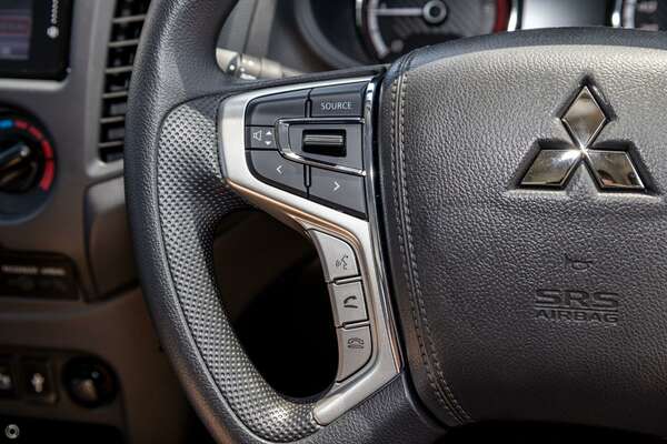 2023 Mitsubishi Triton GLX MR
