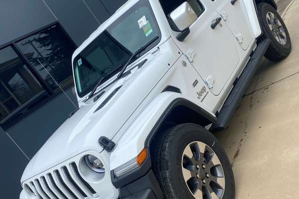 2022 Jeep Wrangler Unlimited Overland JL V2
