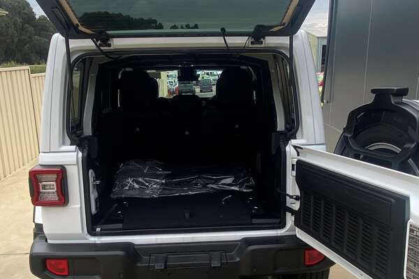 2022 Jeep Wrangler Unlimited Overland JL V2