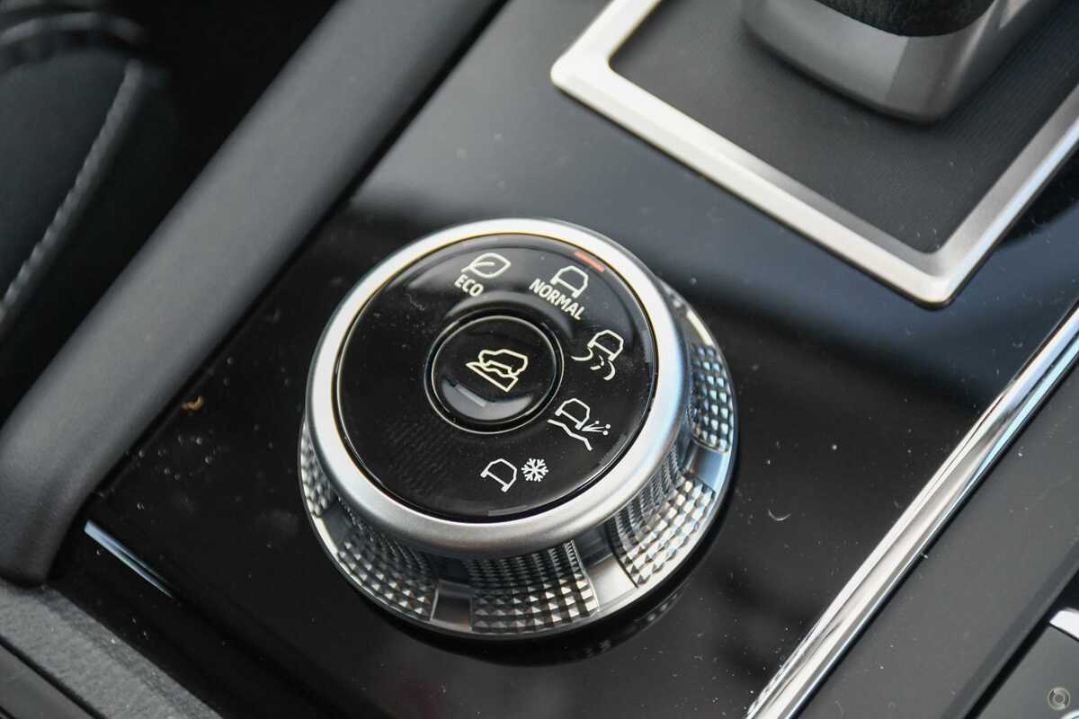 2023 Mitsubishi Outlander ES ZM
