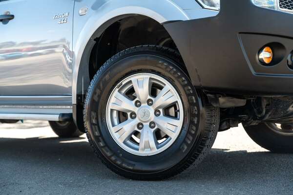 2012 Mitsubishi Triton GL-R MN
