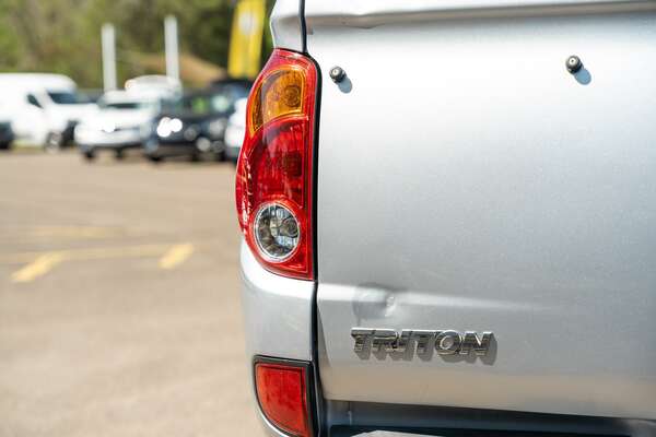 2012 Mitsubishi Triton GL-R MN