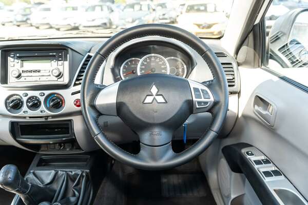 2012 Mitsubishi Triton GL-R MN