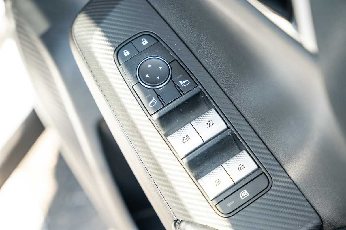 2023 Mitsubishi Outlander ES ZM