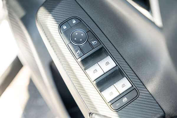 2023 Mitsubishi Outlander ES ZM