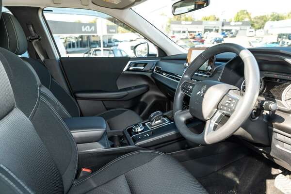 2023 Mitsubishi Outlander ES ZM