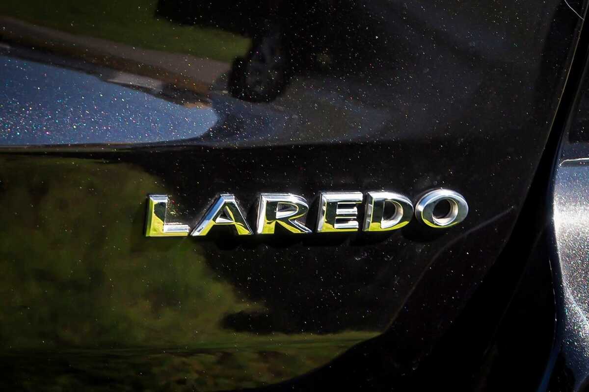 2013 Jeep Grand Cherokee Laredo WK