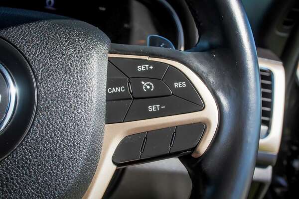 2013 Jeep Grand Cherokee Laredo WK