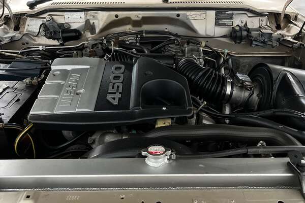 1999 Nissan Patrol ST GU