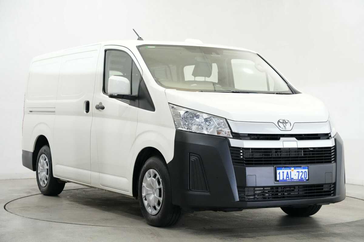 SOLD 2021 Toyota HiAce Crewvan LWB Used Van Wangara WA