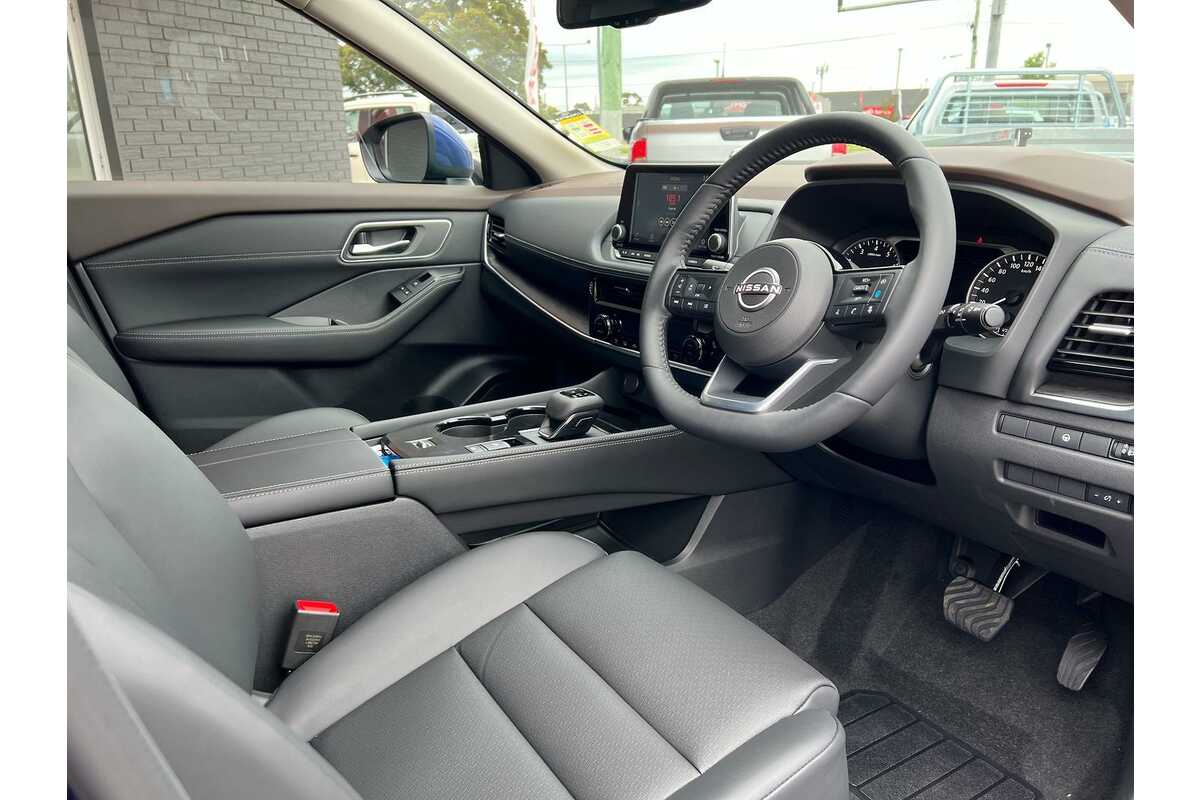 2023 Nissan X-TRAIL ST-L T33