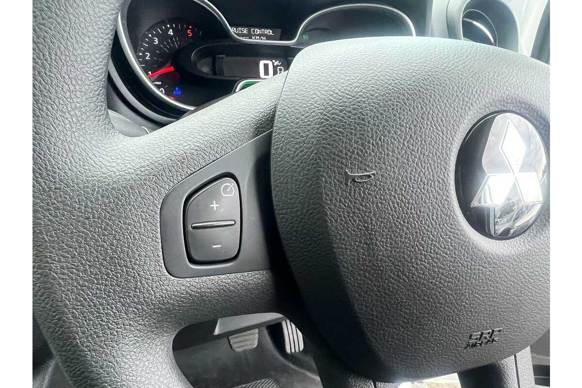 2021 Mitsubishi Express GLX SN