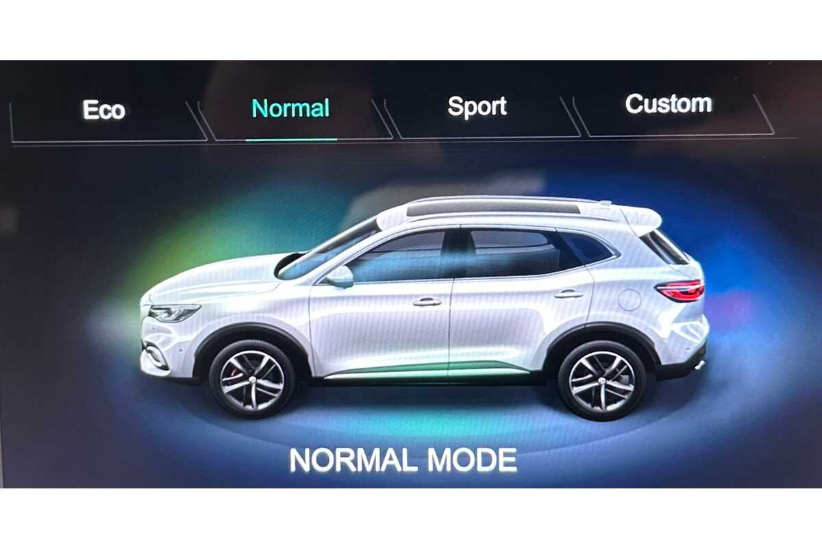 2022 MG HS Essence Anfield Edition SAS23