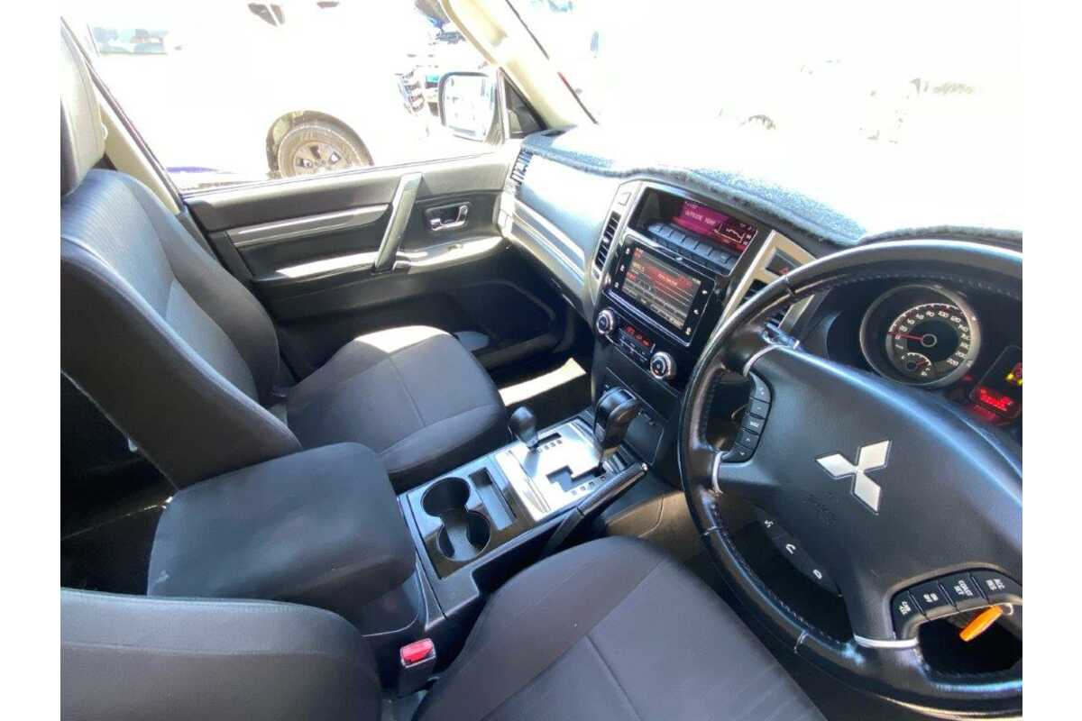 2021 Mitsubishi Pajero GLX NX