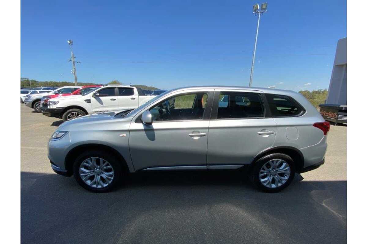 2021 Mitsubishi Outlander ES ZL MY21