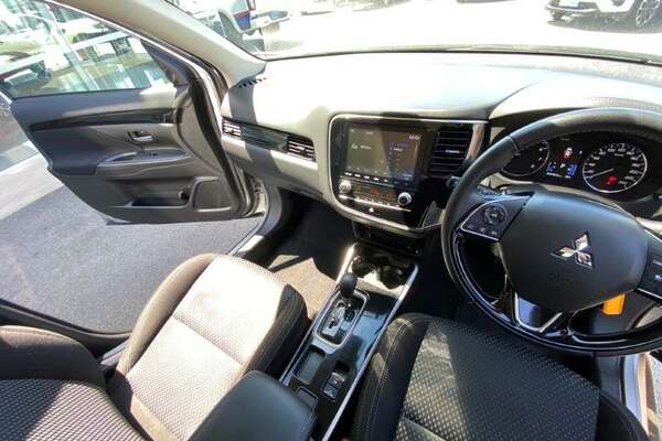 2021 Mitsubishi Outlander ES ZL MY21