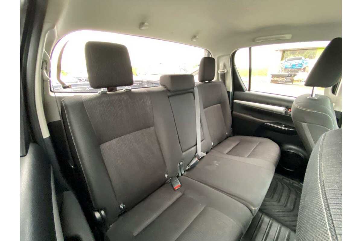 2020 Toyota HiLux SR5 GUN126R