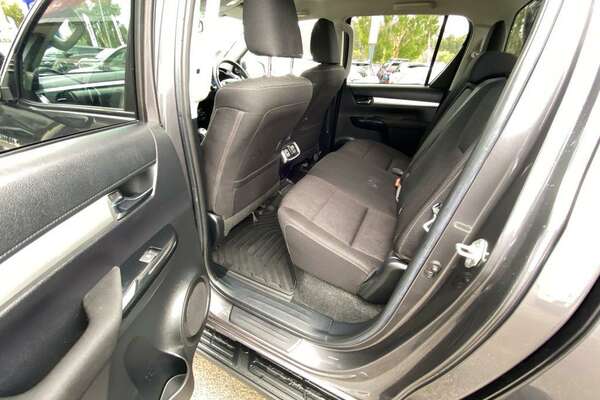 2020 Toyota HiLux SR5 GUN126R