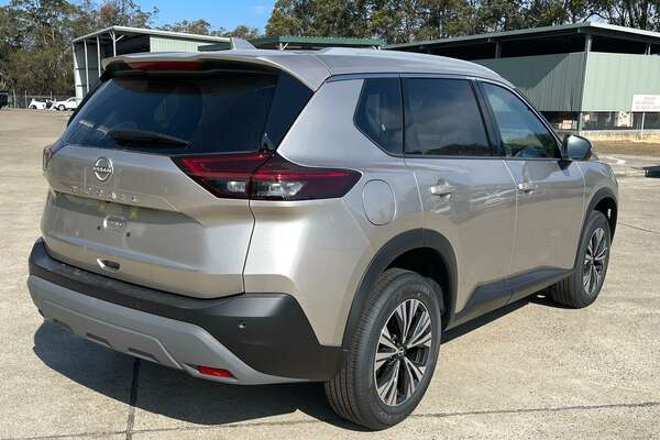 2023 Nissan X-TRAIL ST-L T33