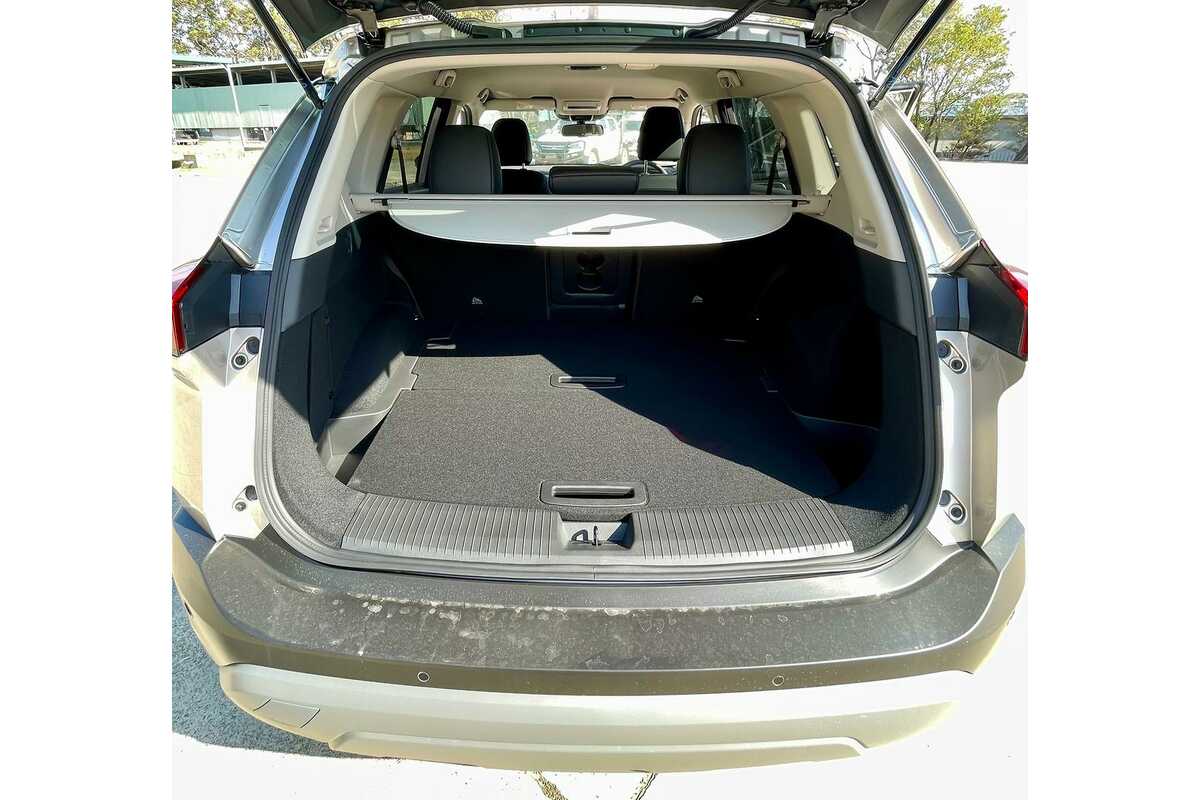 2023 Nissan X-TRAIL ST-L T33