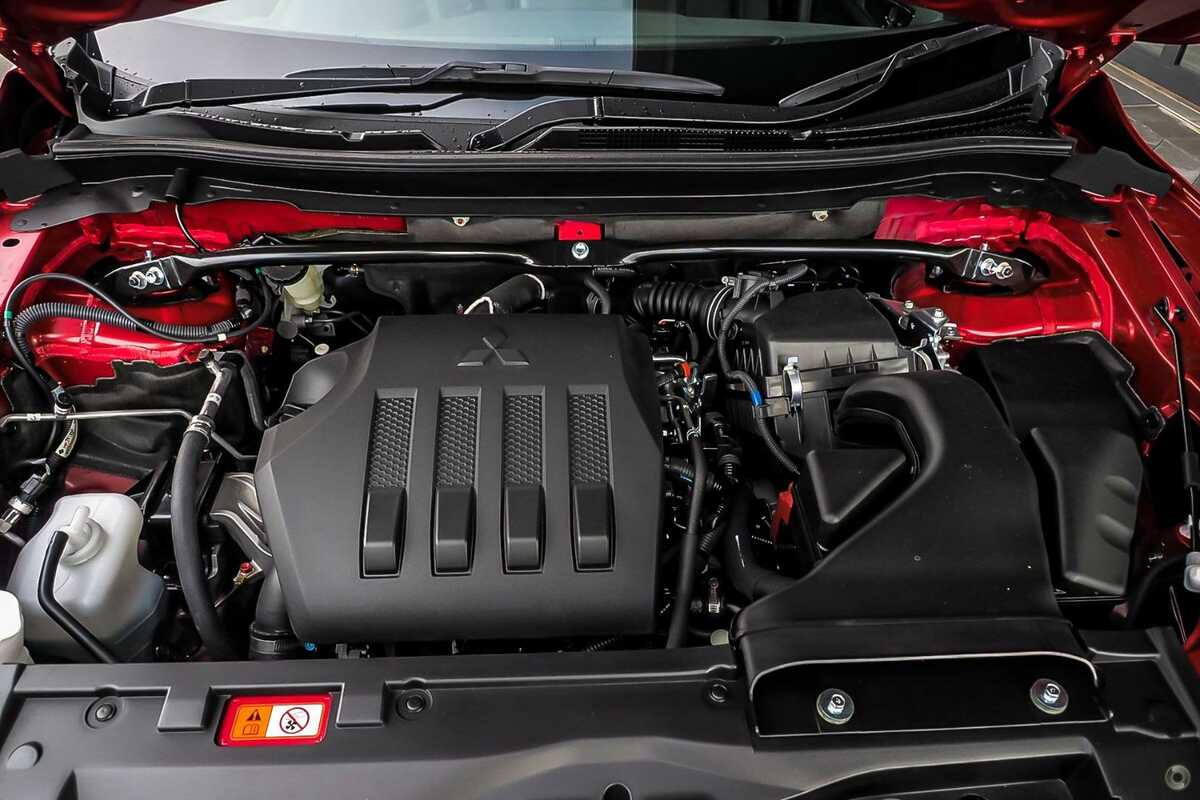 2023 Mitsubishi Eclipse Cross LS Black Edition YB