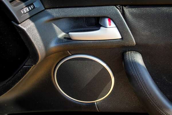2010 Holden Commodore SV6 VE