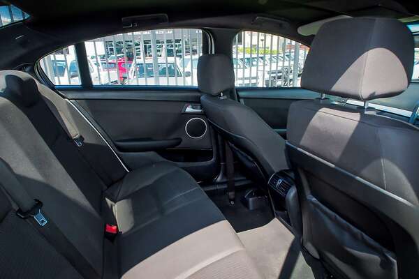 2010 Holden Commodore SV6 VE