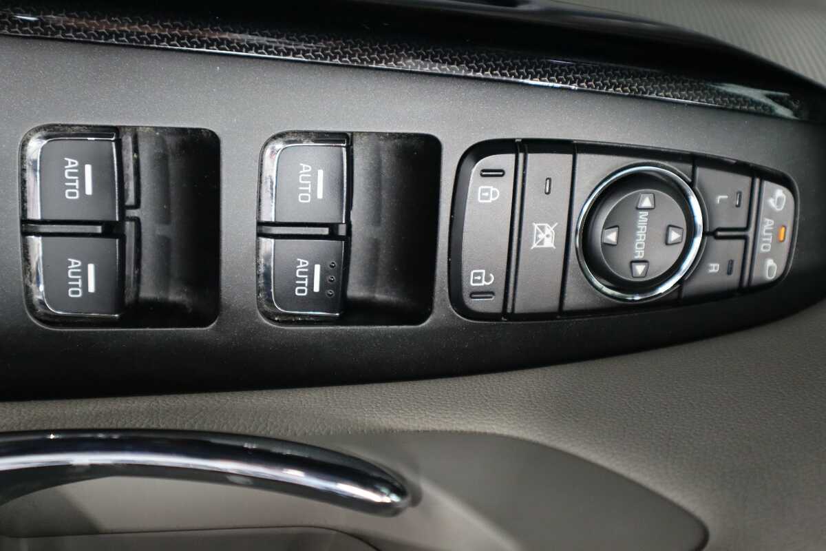 2017 Kia Carnival SLiWAGON YP MY17