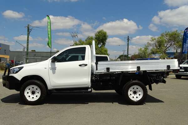 2018 Toyota Hilux SR GUN126R