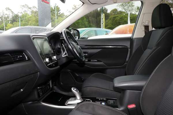 2020 Mitsubishi Outlander PHEV ES ADAS ZL