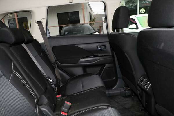 2020 Mitsubishi Outlander PHEV ES ADAS ZL