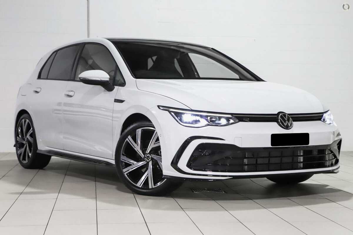 2023 Volkswagen Golf 110TSI R-Line 8