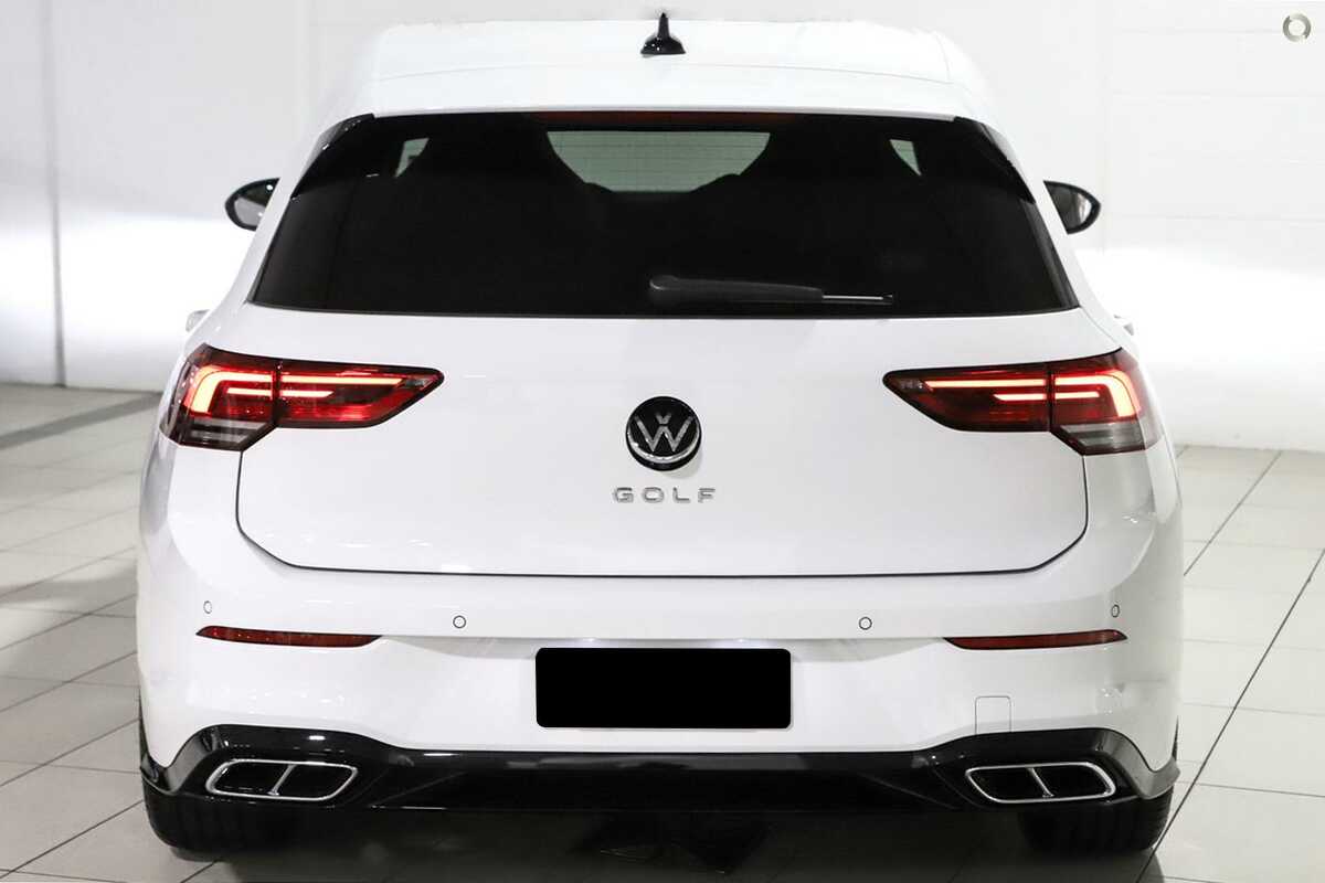 2023 Volkswagen Golf 110TSI R-Line 8