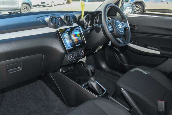 2023 Suzuki Swift GL / In-Depth Walkaround Exterior & Interior 