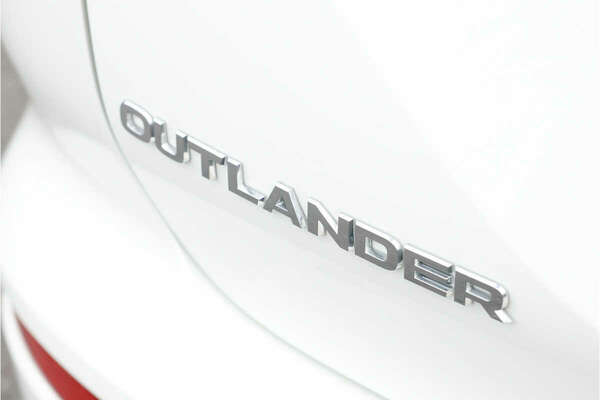 2022 Mitsubishi Outlander LS ZM
