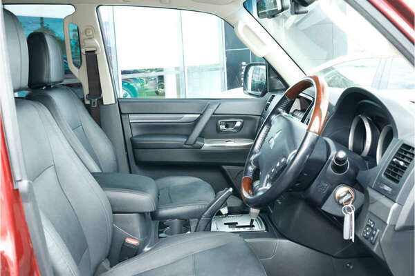 2018 Mitsubishi Pajero Exceed NX